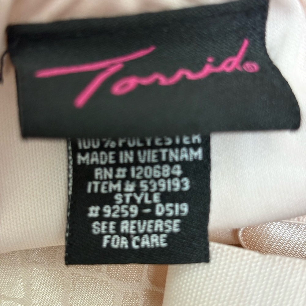 Torrid Blush Slight Shimmer Snake Print Embellished Pockets Mini Dress | Size 22 - Picture 10 of 12